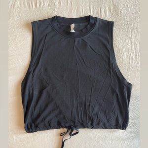 Black Lulu crop tank
